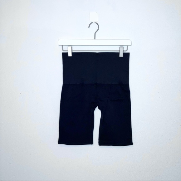 SPANX Look at Me Now "LAMN" Seamless Bike Shorts in black size 1X - Picture 3 of 8